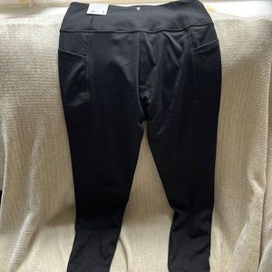 VS pink yoga pants. NWT size 8